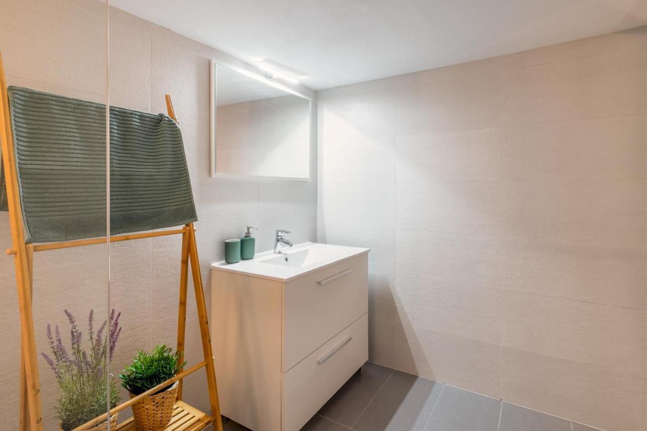 1 Bedroom 1 Bathroom Furnished - Lavapies - Duplex Madrid Exterior foto